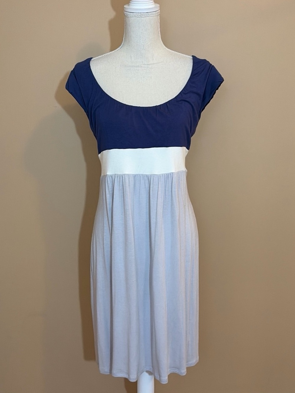 Velvet Torch Large Navy Blue White Grey Color Block Cap Sleeve Dress